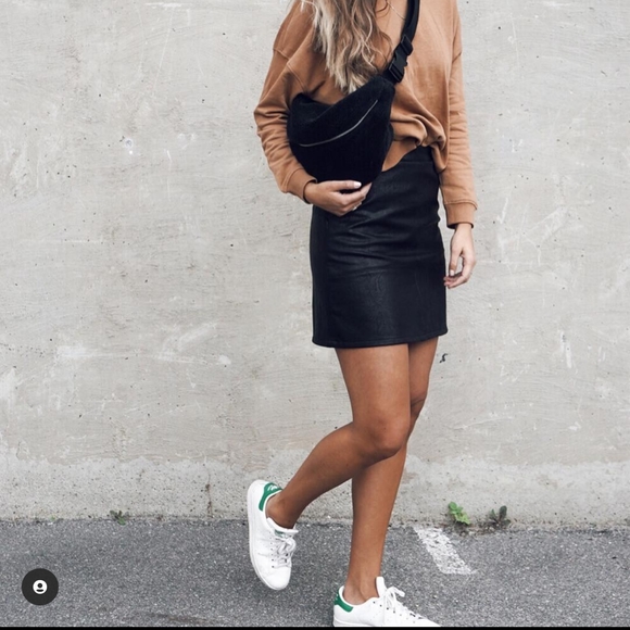 H&M leather skirt - Picture 2 of 4